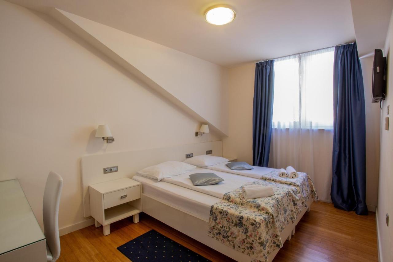 Pleter Hotel