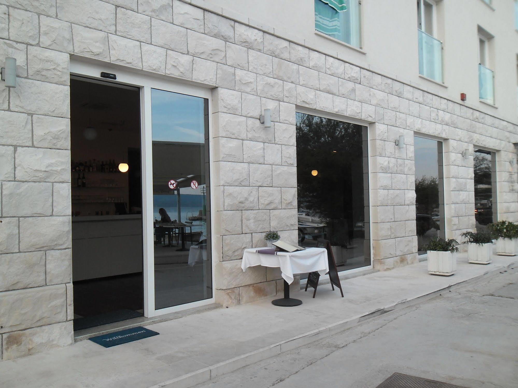 Pleter Hotel